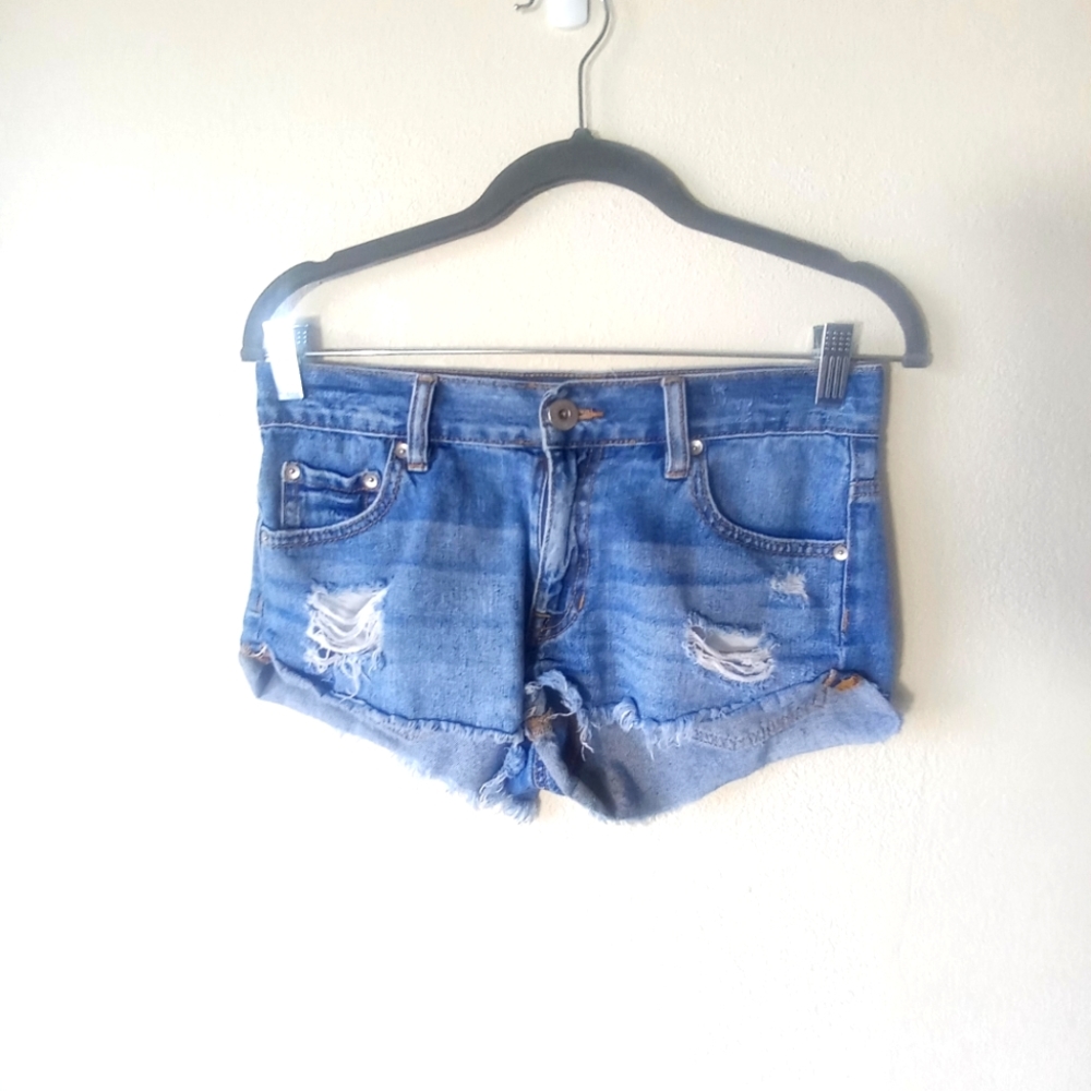 5 for $25 ❤️Bullhead Denim Co. Jean Slouchy Distressed Short